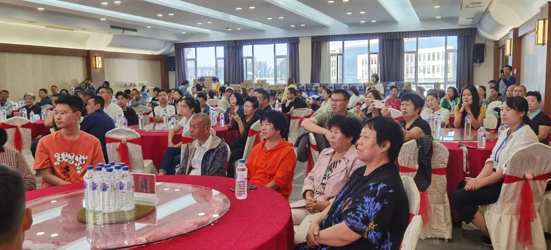 刻康藥業(yè)第四屆感恩節(jié)(圖3) 刻康藥業(yè)第四屆感恩節(jié)(圖3)